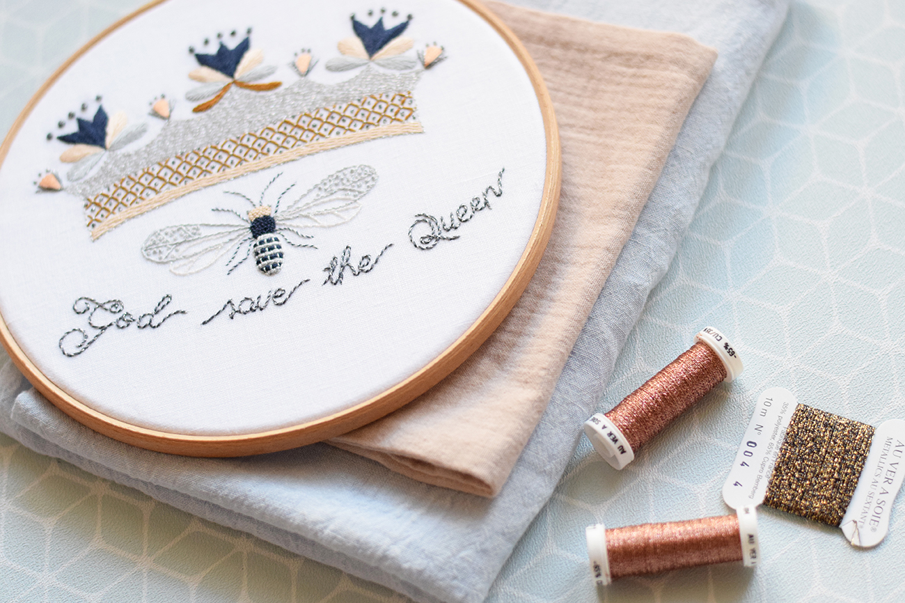 7 God save the queen, atelier de broderie avec Martine Biessy