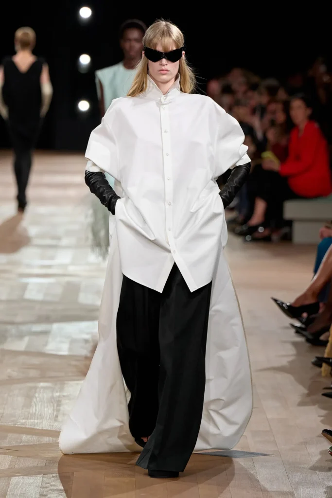 La chemise au Défilé Balenciaga PE2026